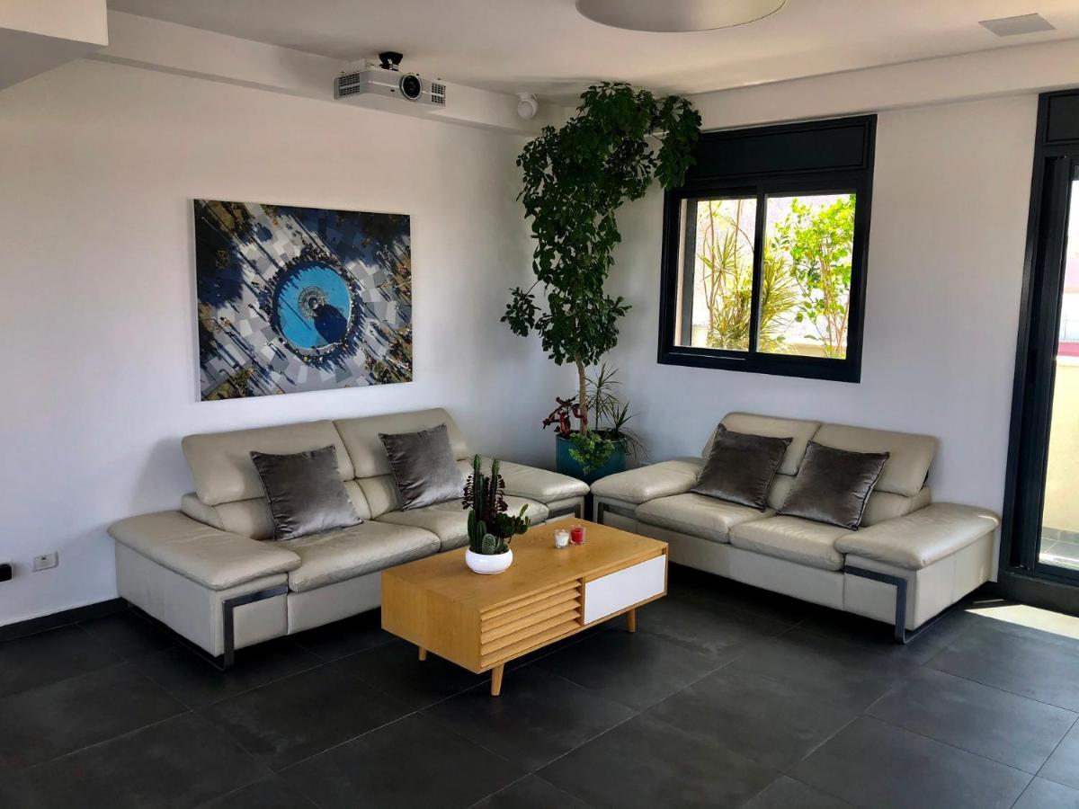 Suite And Room In A Breathtaking New Designed Penthouse In Se Tlv Tel Aviv Esterno foto