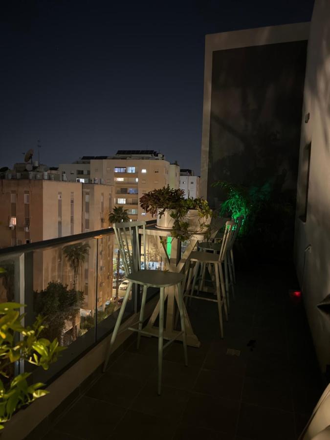 Suite And Room In A Breathtaking New Designed Penthouse In Se Tlv Tel Aviv Esterno foto